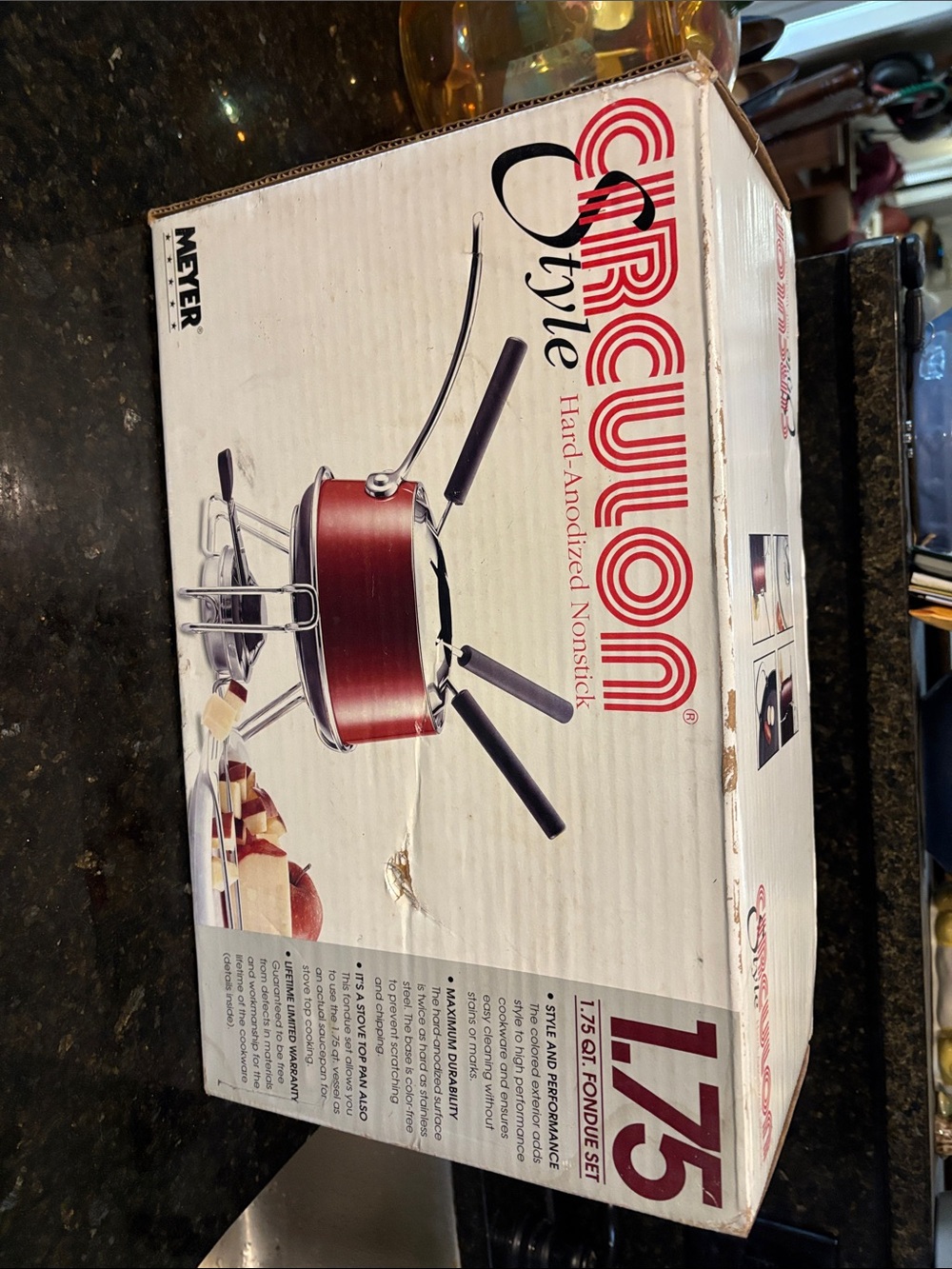 Circulon Red 1.75 Qt Fondue Set - NIB